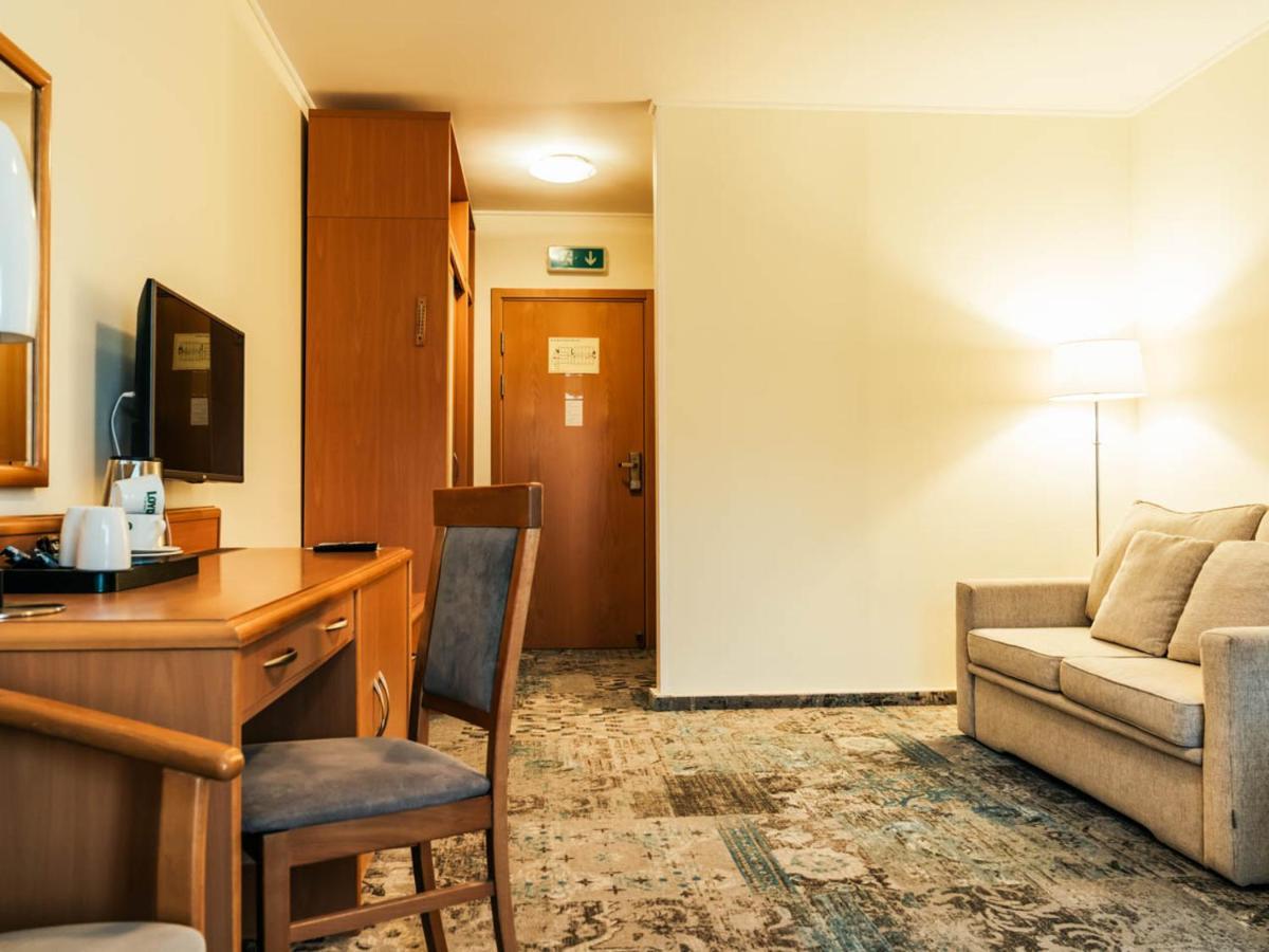 Hotel Mragowo Resort&Spa Екстер'єр фото